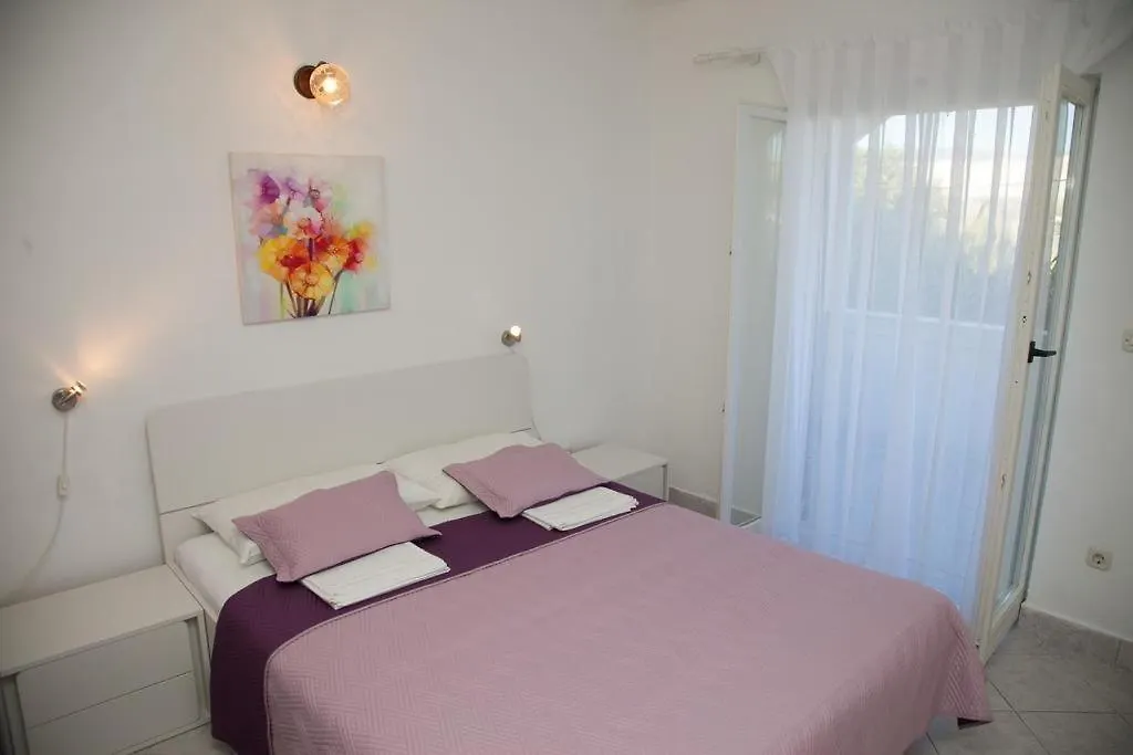Apartments By The Sea Pag - 15670 Pag Town