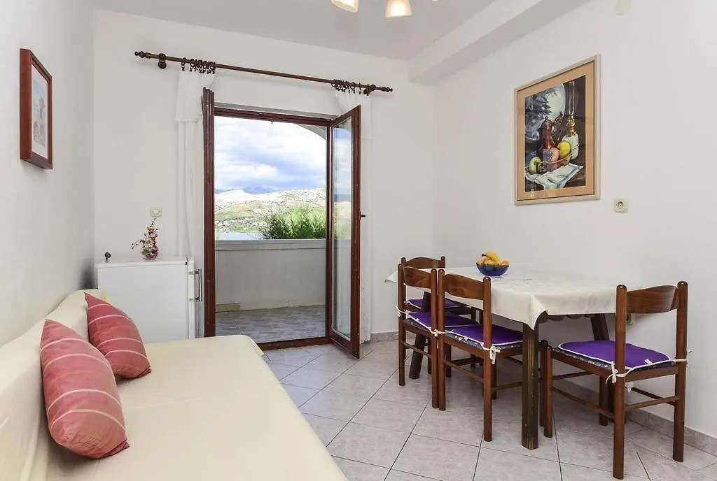 Apartments By The Sea Pag - 15670 Pag Town