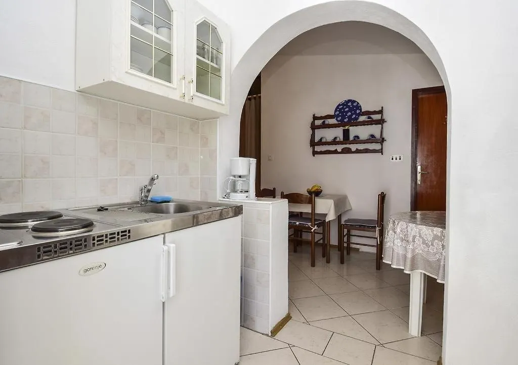 Apartments By The Sea Pag - 15670 Pag Town