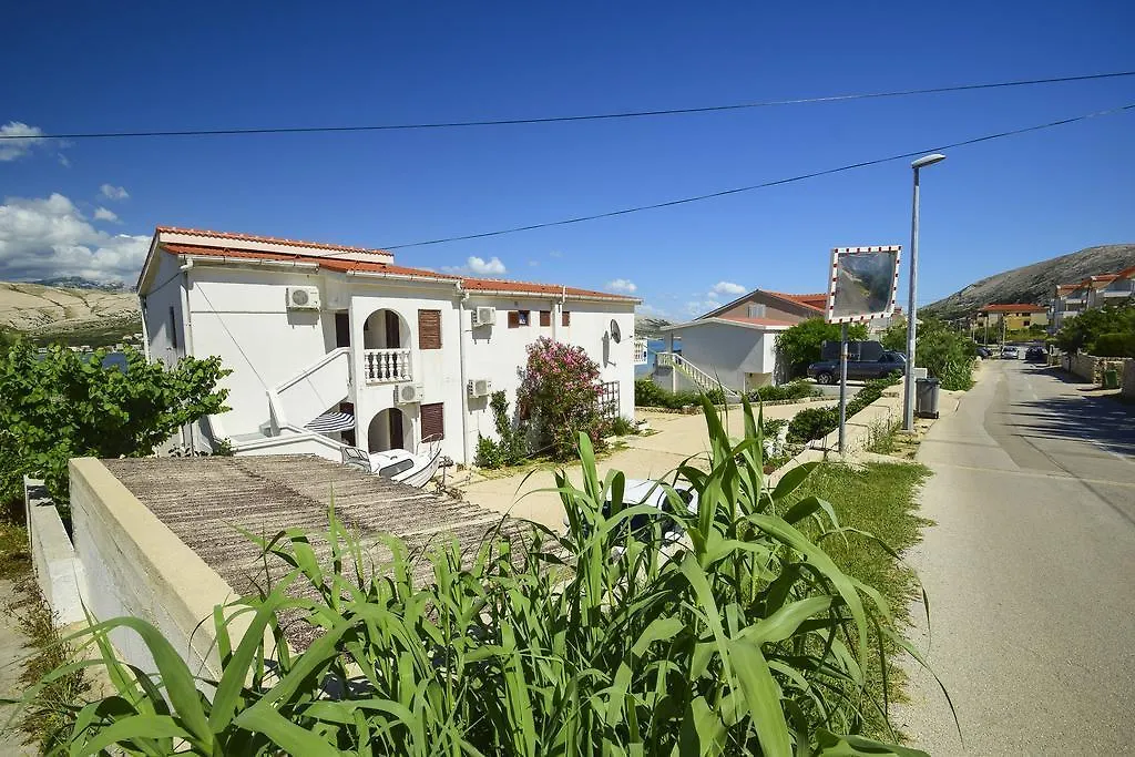 Apartments By The Sea Pag - 15670 Pag Town