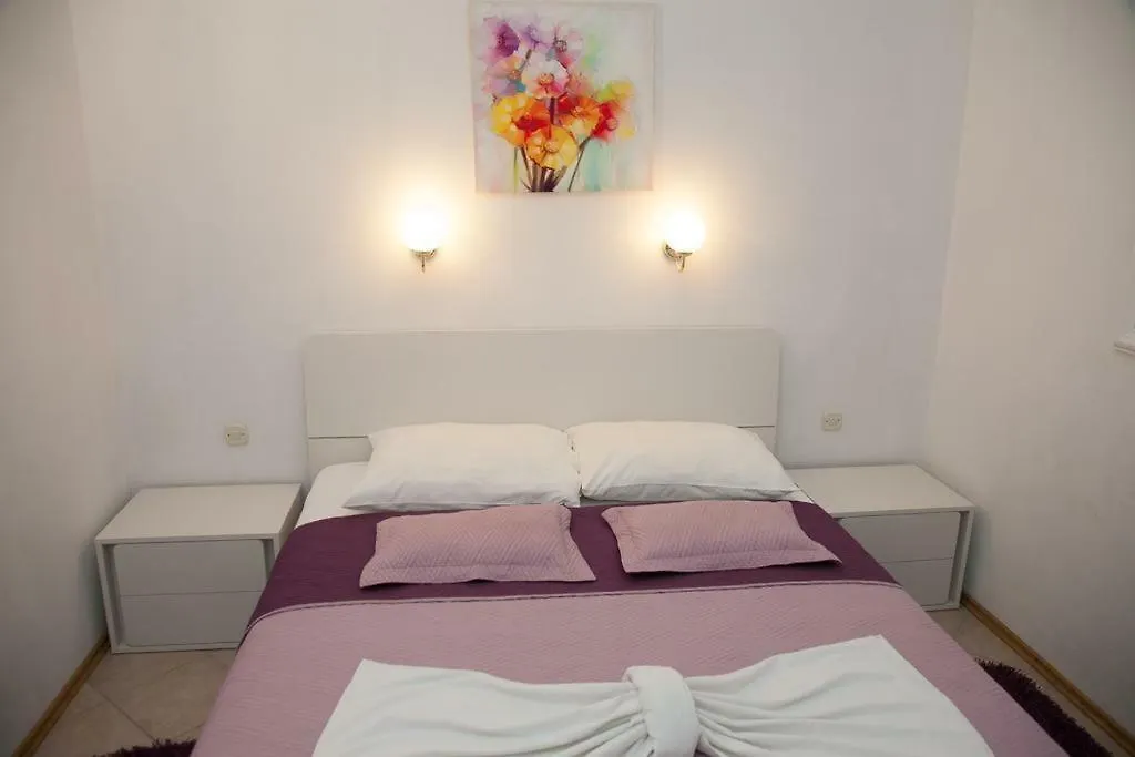 Apartments By The Sea Pag - 15670 Pag Town Chorvatsko