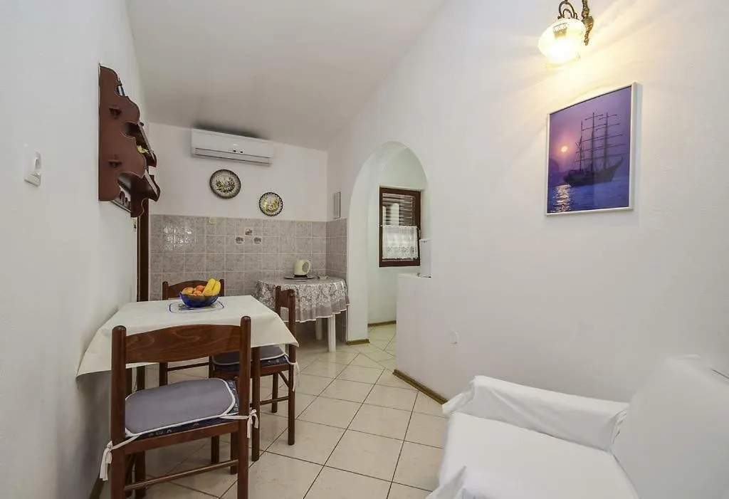 Apartments By The Sea Pag - 15670 Pag Town